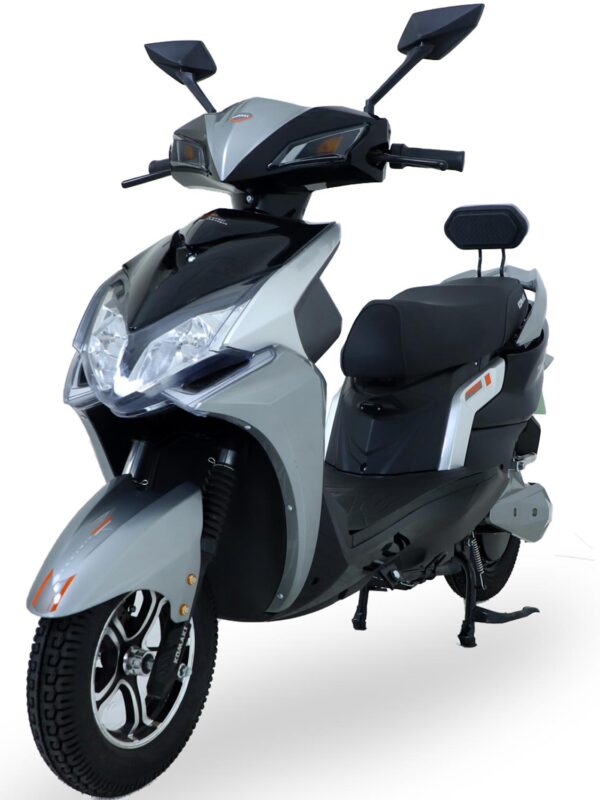 KOMAKI X2 VOGUE  65 KM TO 75 KM PER CHARGE, No RTO Registration and DL Required(Super Metal Grey)